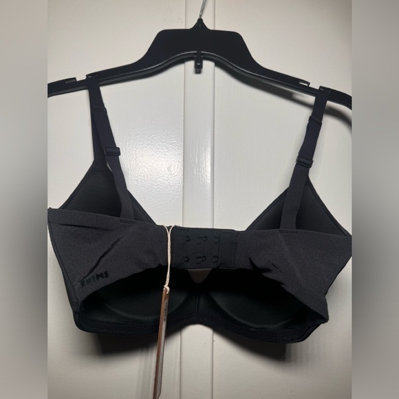 SKIMS wireless form lightly lined bra onyx 34DD - Picture 4 of 4